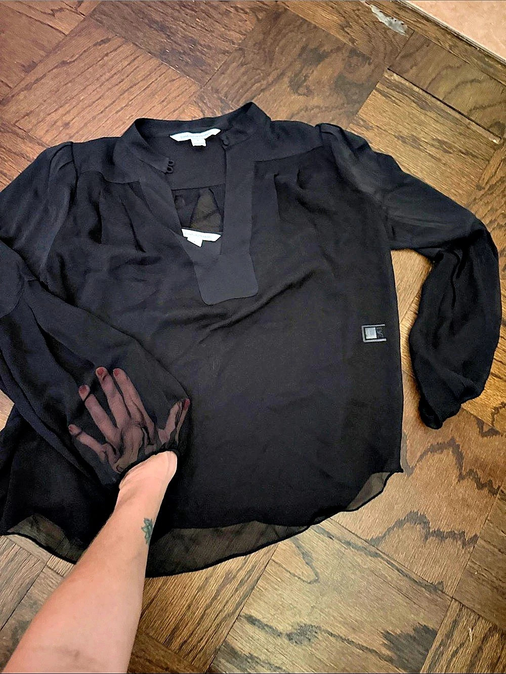 Diane von Furstenberg Silk Blouse in Black Like New